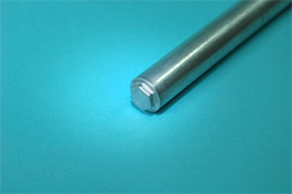 底部6角形状円筒缶（直径18mm、突起2.5mm）